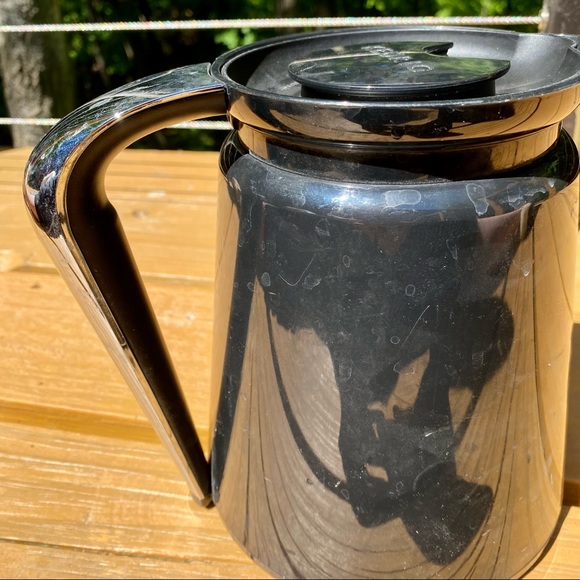 Keurig Replacement Thermal Carafe - Picture 3 of 5